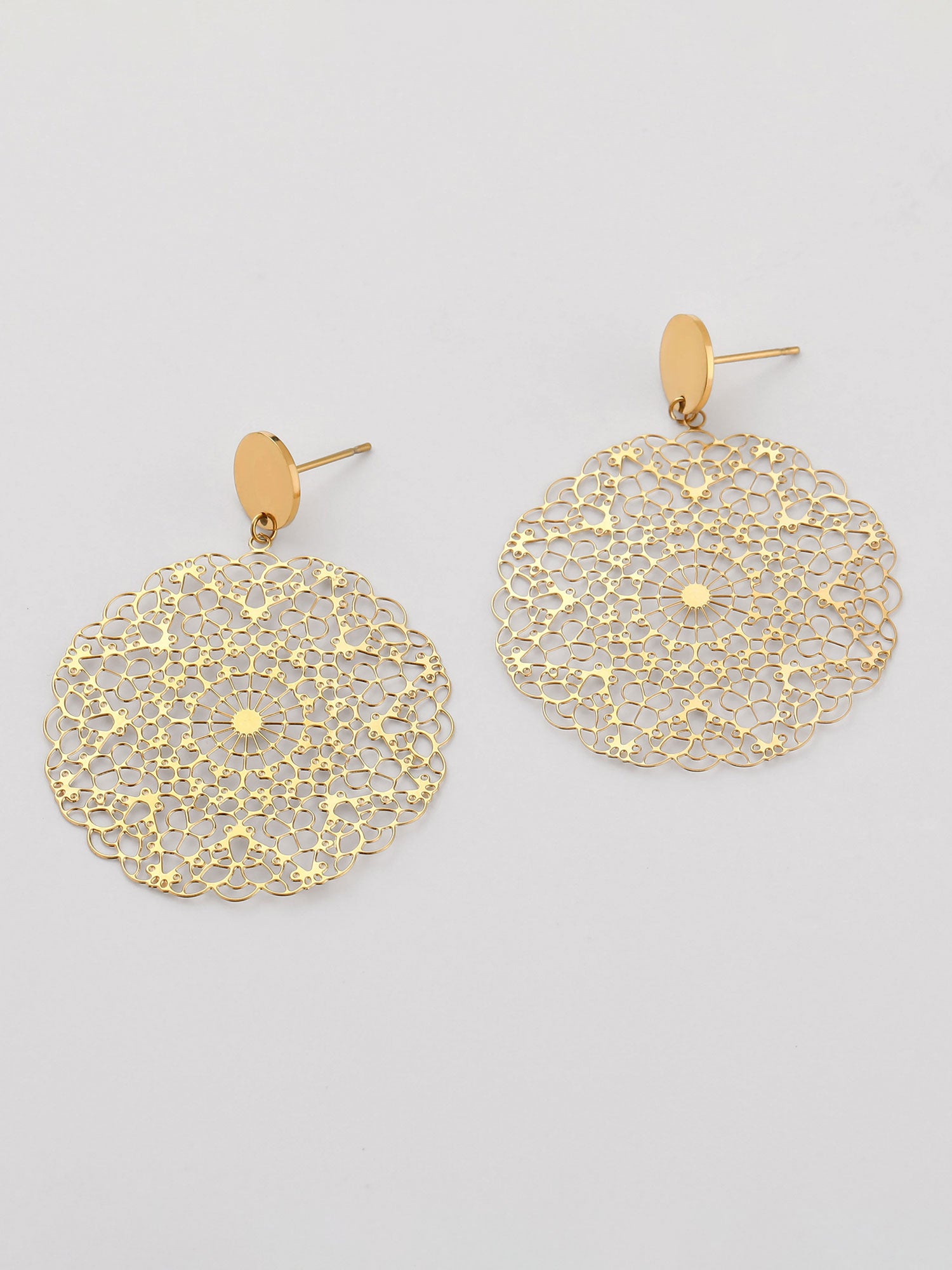 Brincos Caira grandes círculos dourados