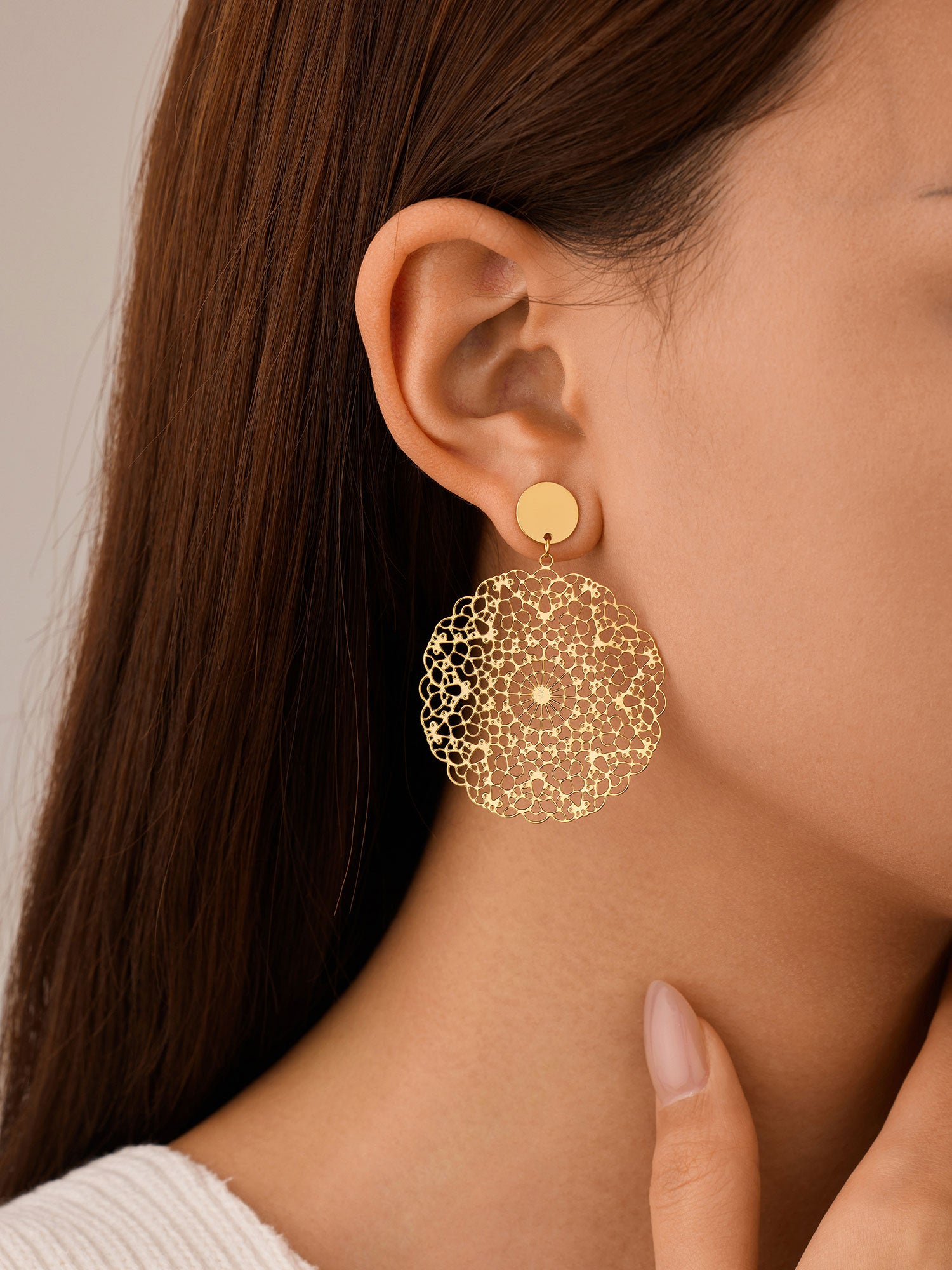 Brincos Caira grandes círculos dourados