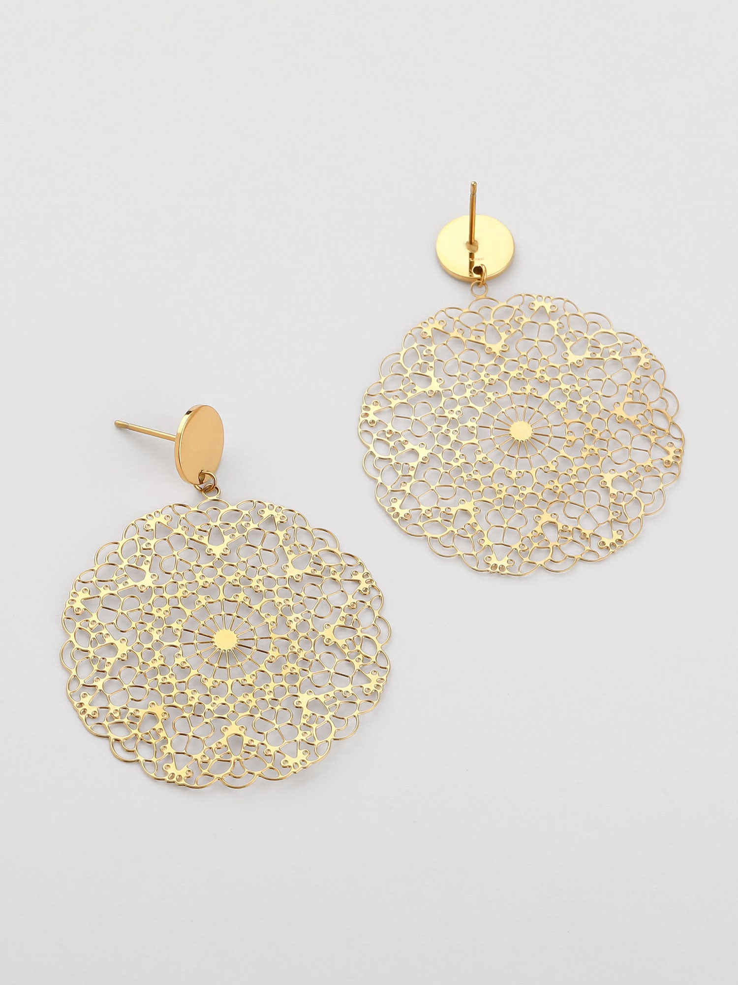 Brincos Caira grandes círculos dourados