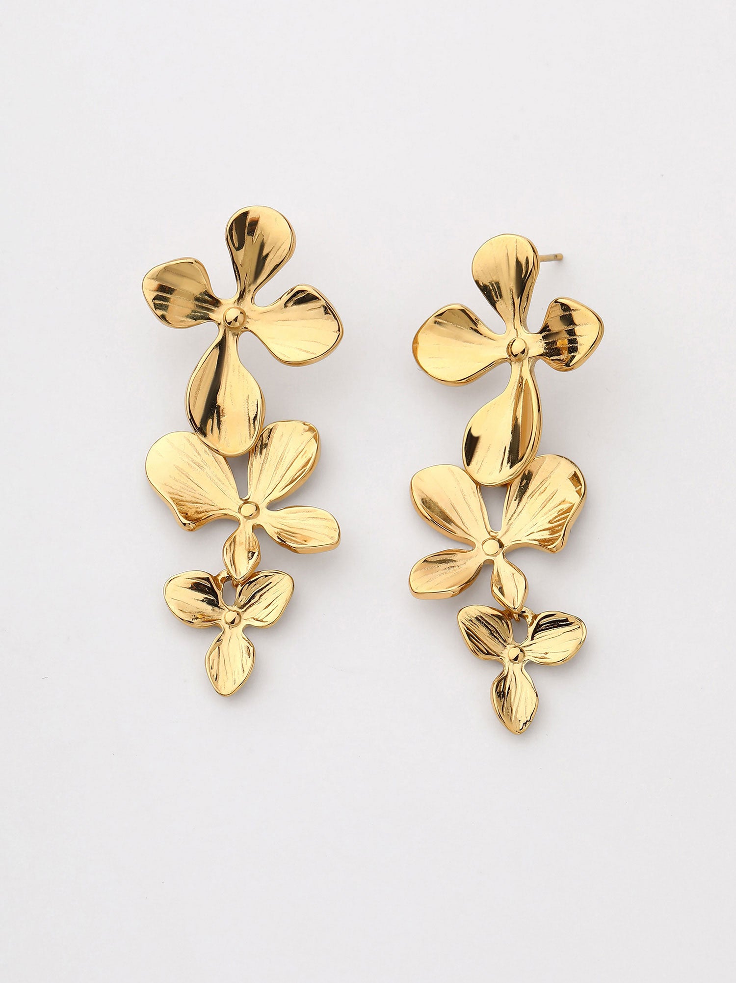 Brincos Pendentes Flores Ceres Dourado