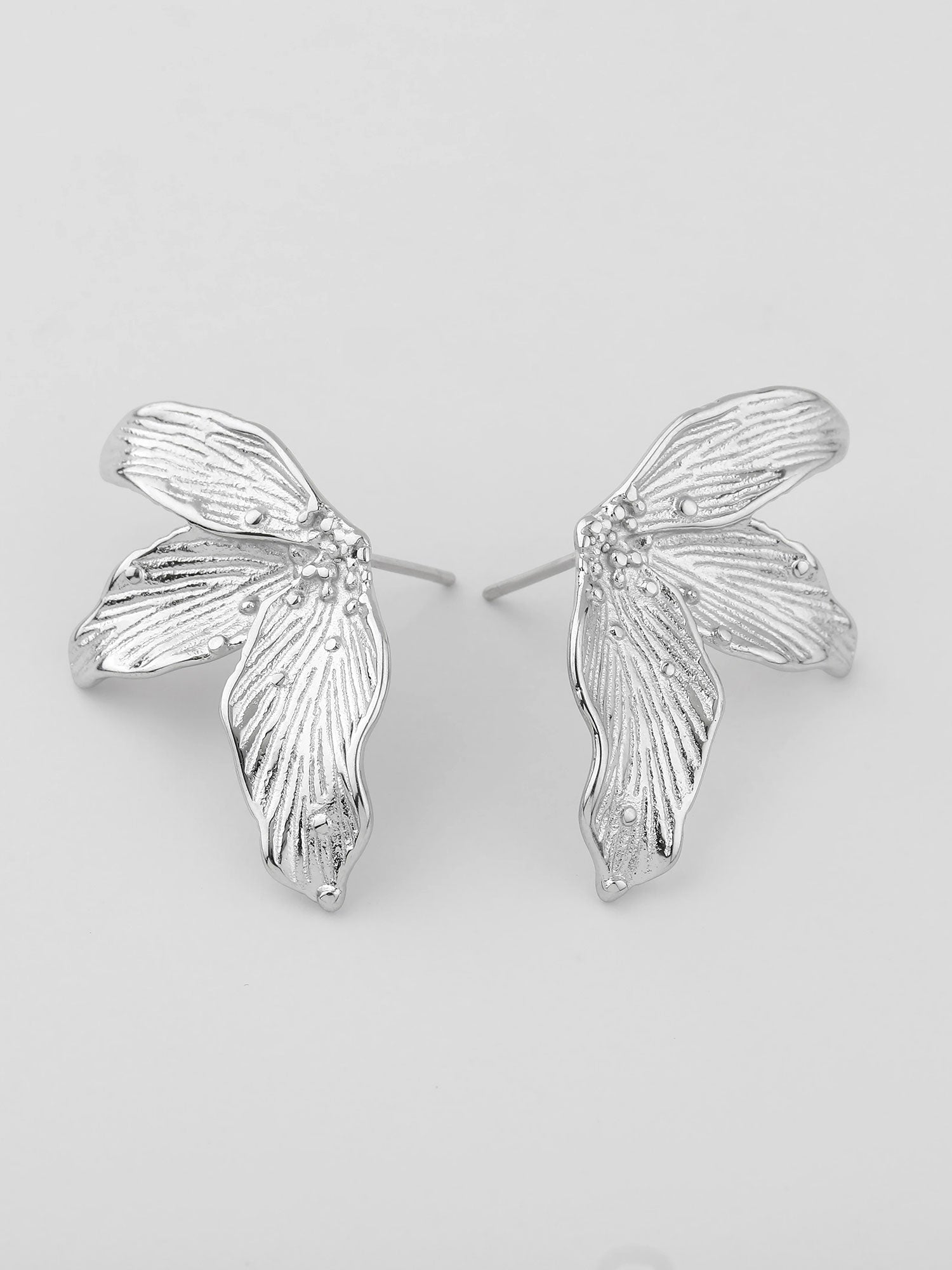 Brincos folhas Diora prateados