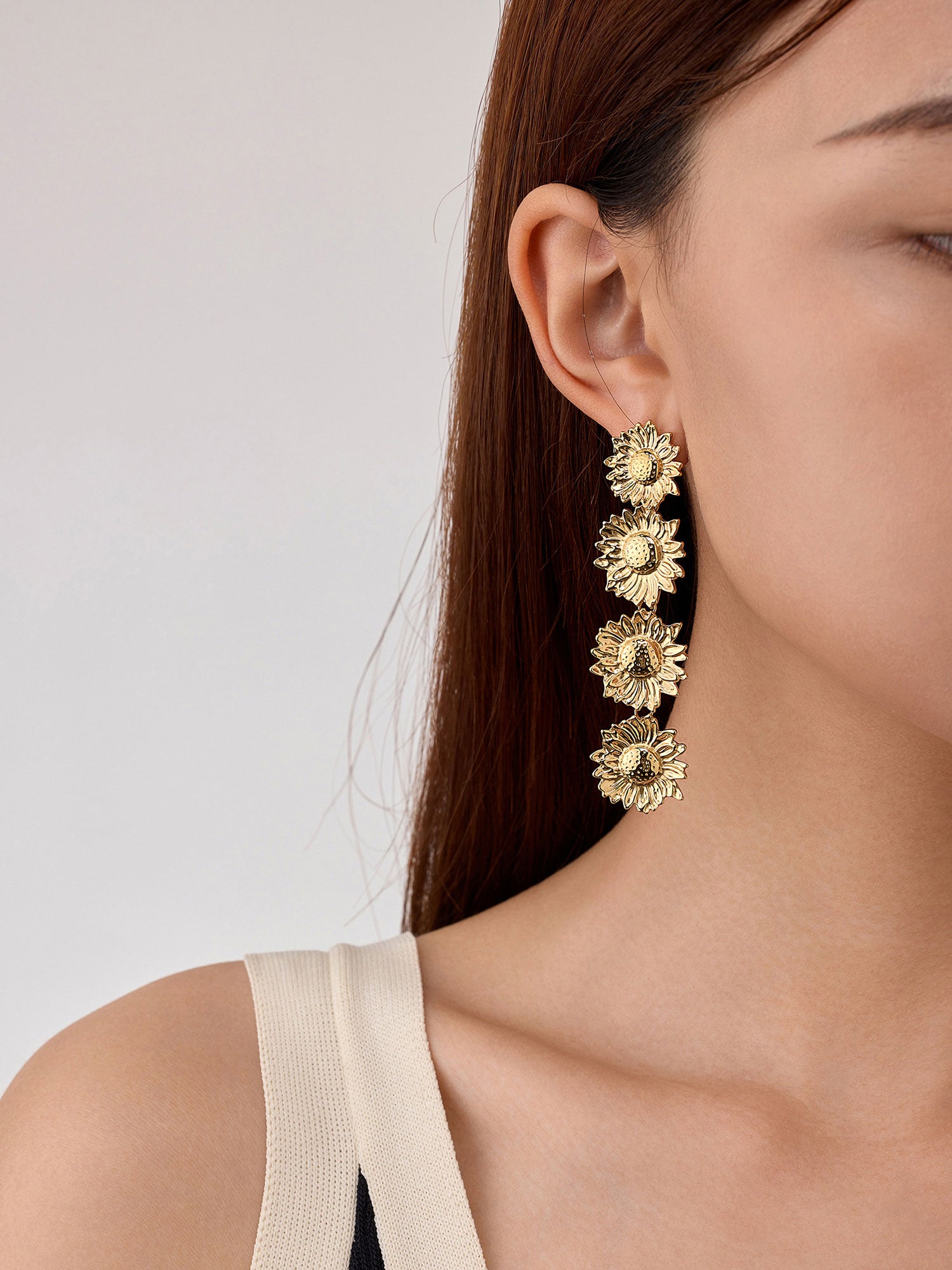 Brincos Girassol Zelia Dourado Minimal