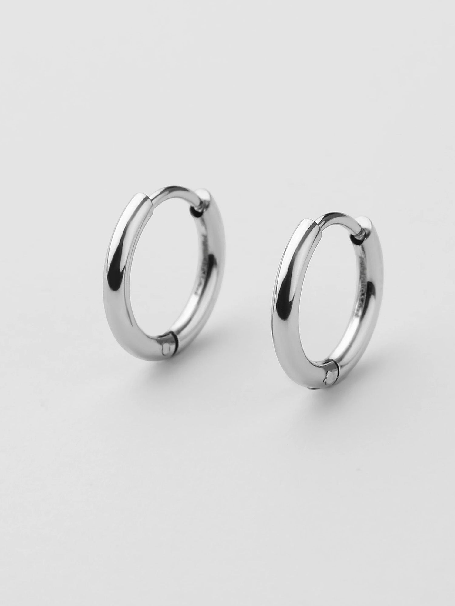 Brincos aro Alma grosso prateados 10mm