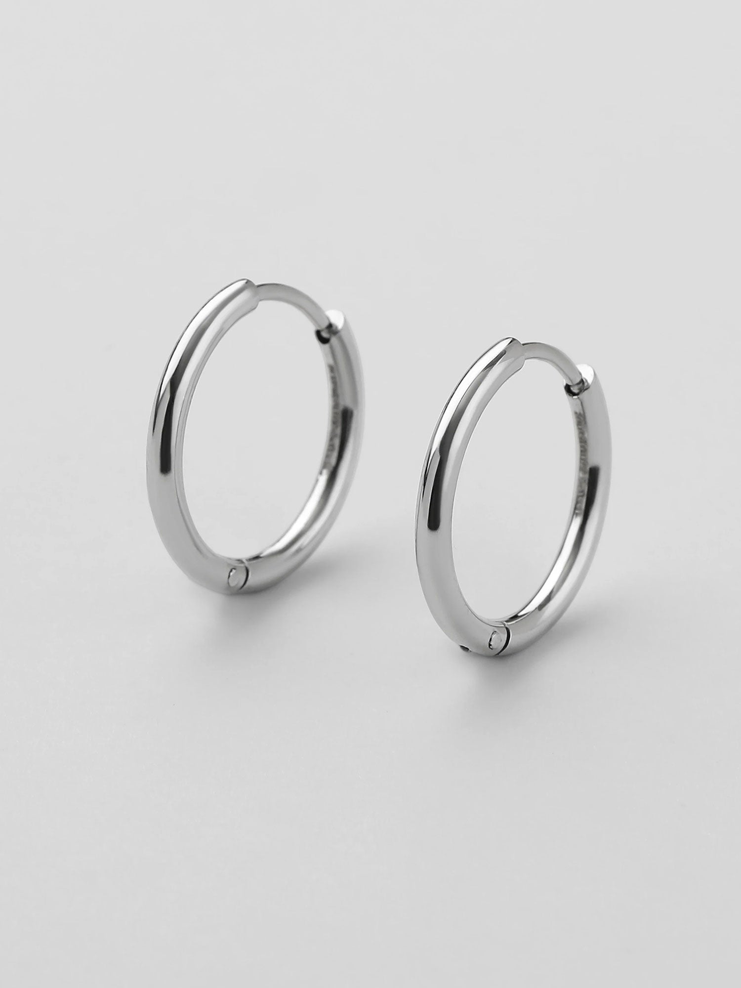 Brincos aro Alma grosso prateados 14mm