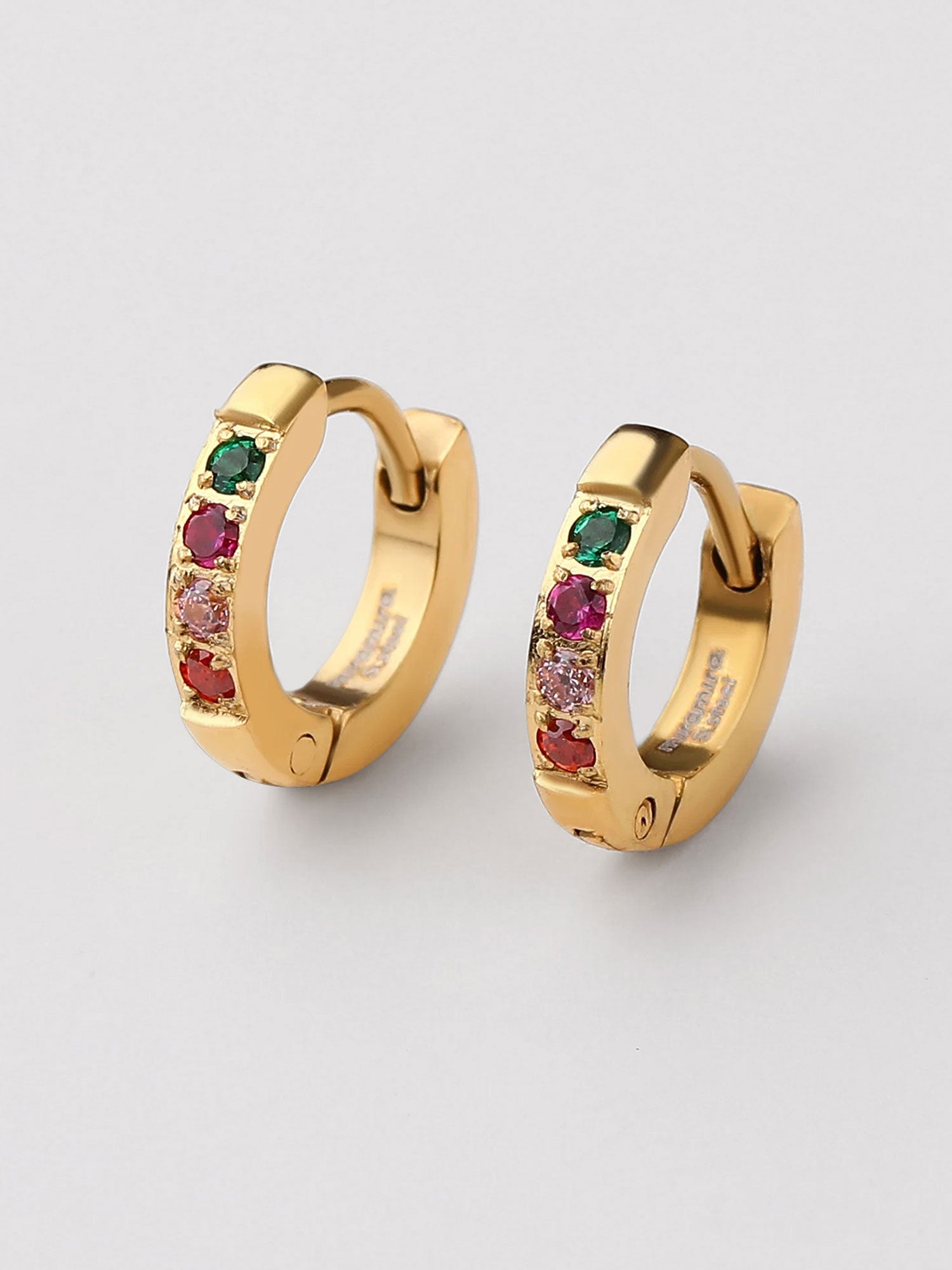Brincos aro Ella dourados com zircónias multicolor