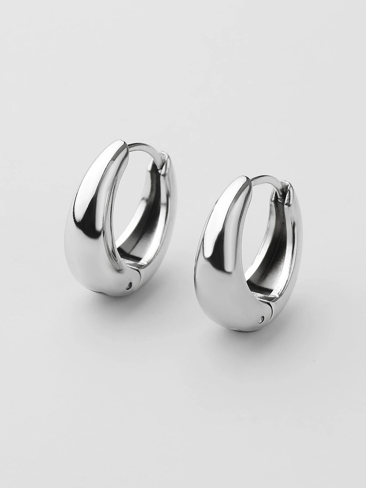 Brincos aro Kaia grosso prateados XS 12mm