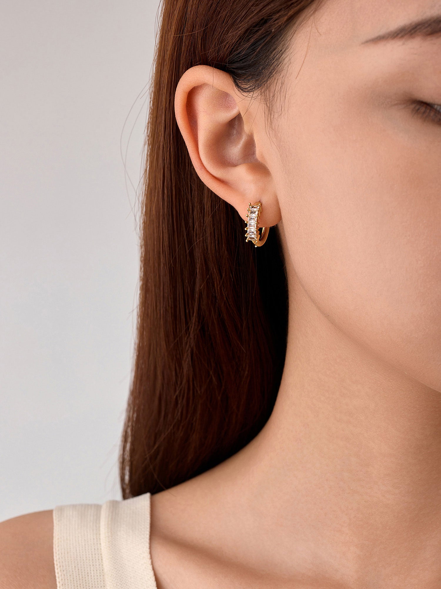 Brincos Renya Zircónias Dourado Elegante