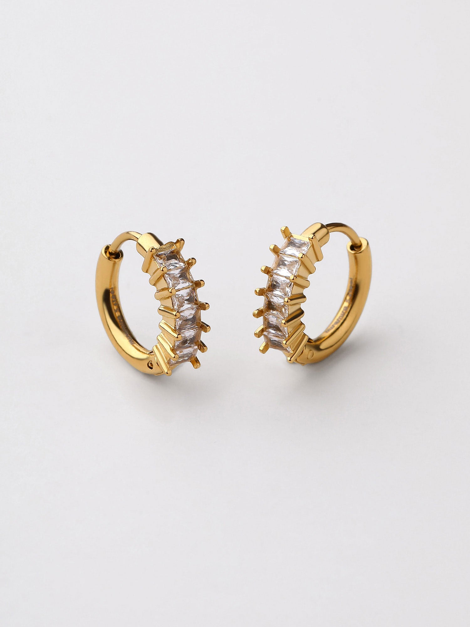 Brincos Renya Zircónias Dourado Elegante
