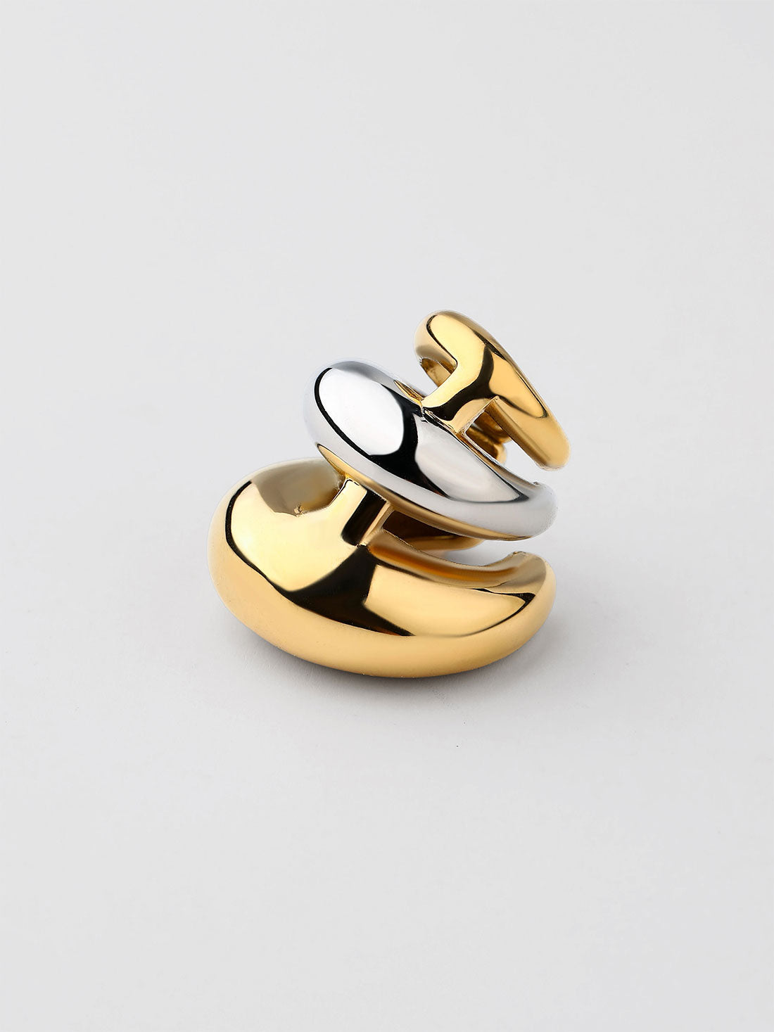 Ear Cuff Selyra Dourado