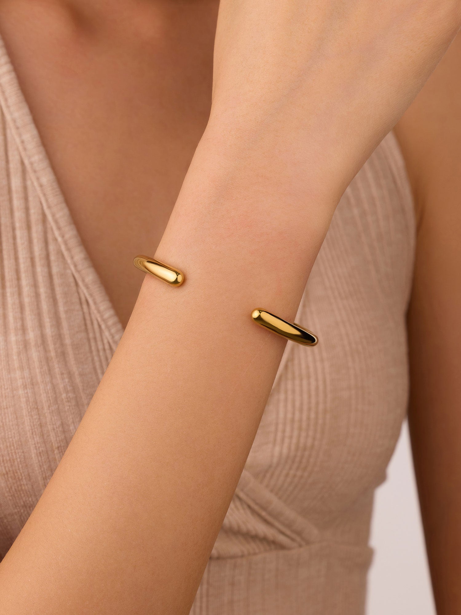 Bracelete liso básico Dourado