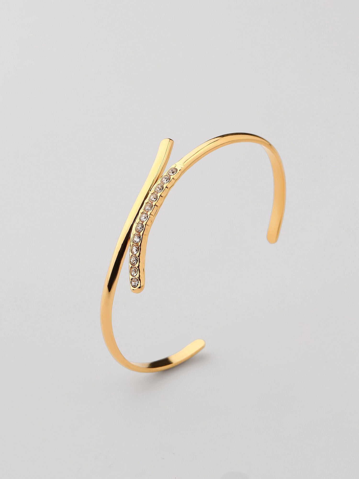Bracelete envuelto com zircónia Dourado
