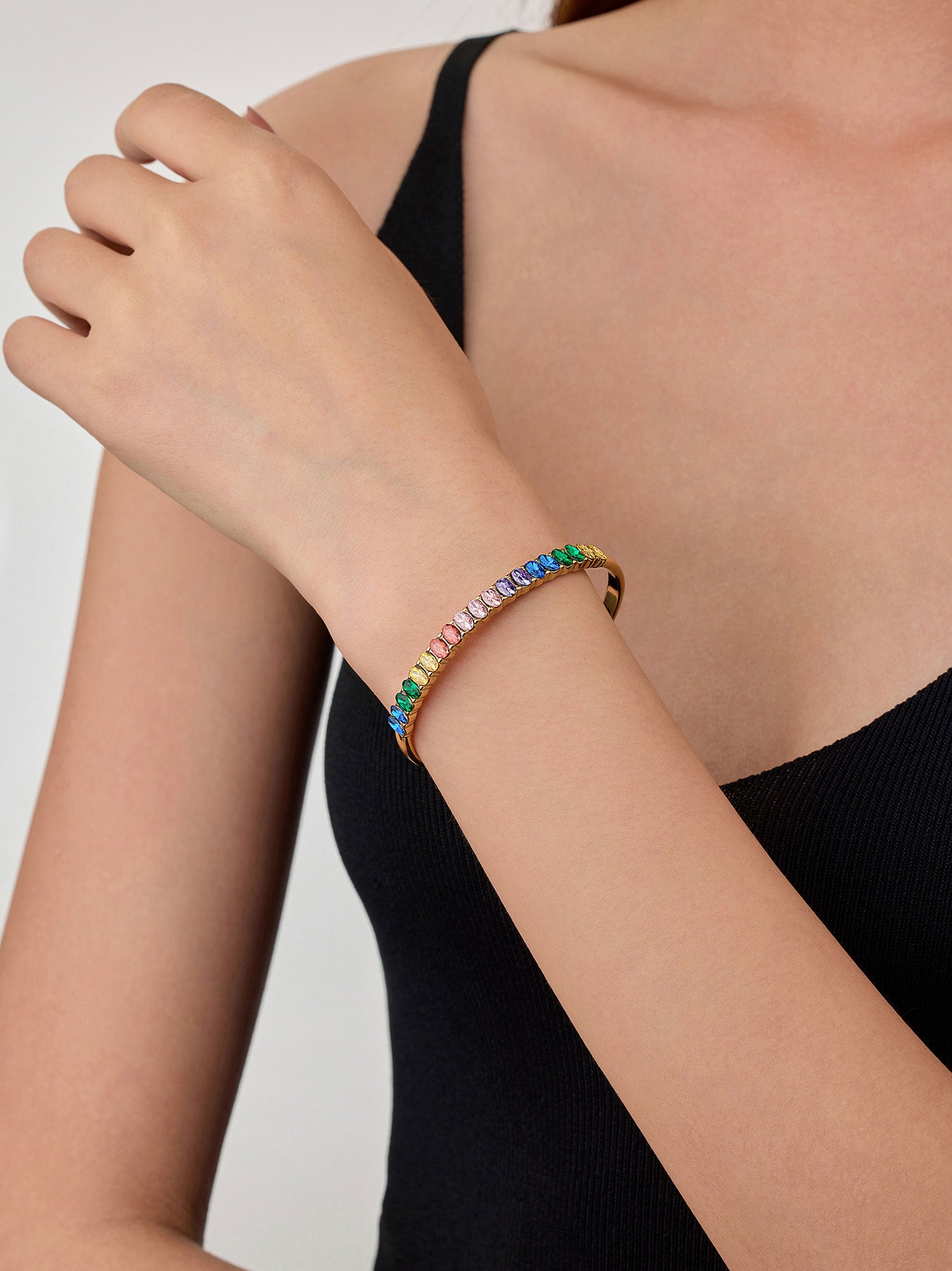 Braceletes Aelora Zircónias Multicolor Aberto Dourado
