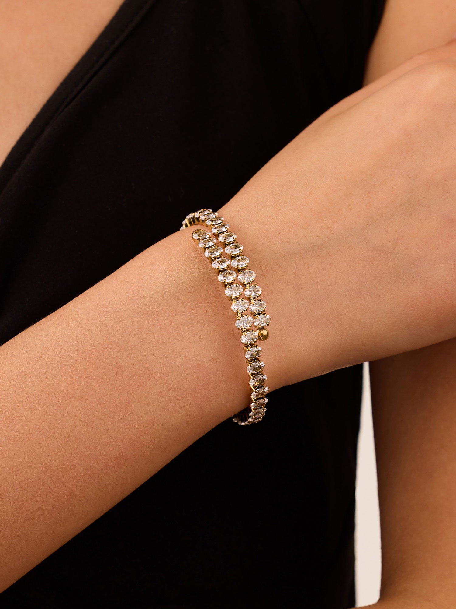 Bracelete Enza com zircónia dourado pedra média